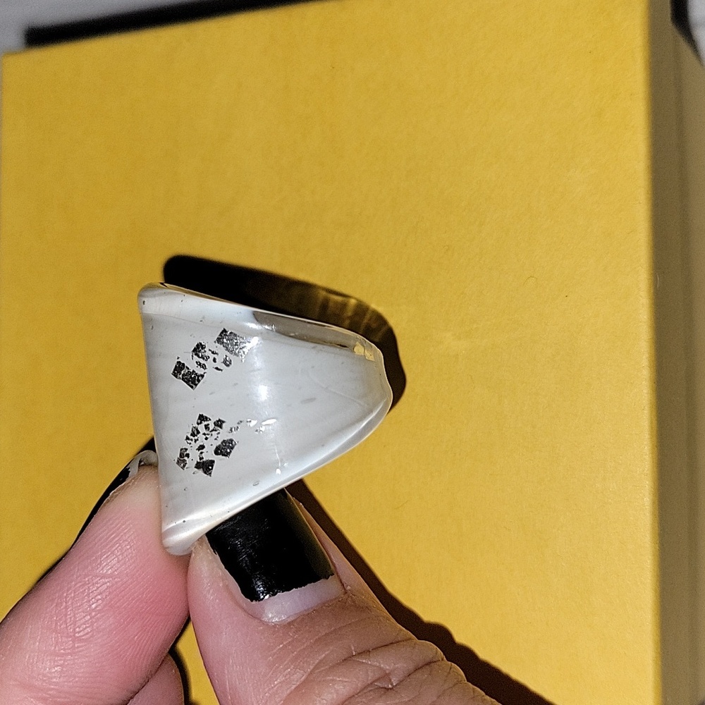 White And Silver Acrylic Statement Ring - image 5